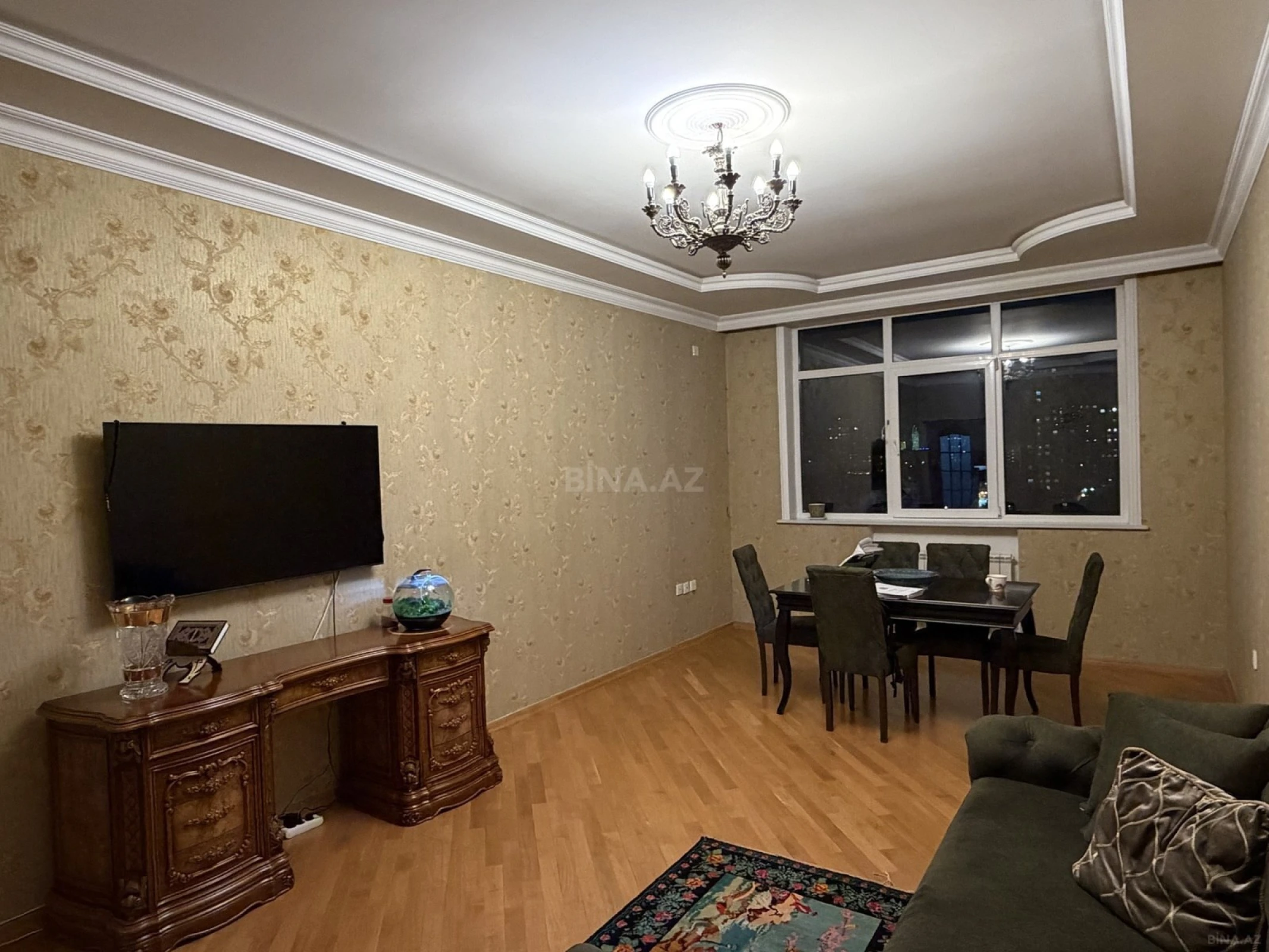 Satılır 3 otaqlı mənzil 135 m²