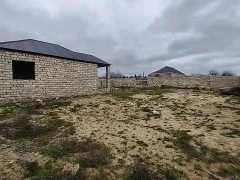 Satılır 2 otaqlı həyət evi 90 m²