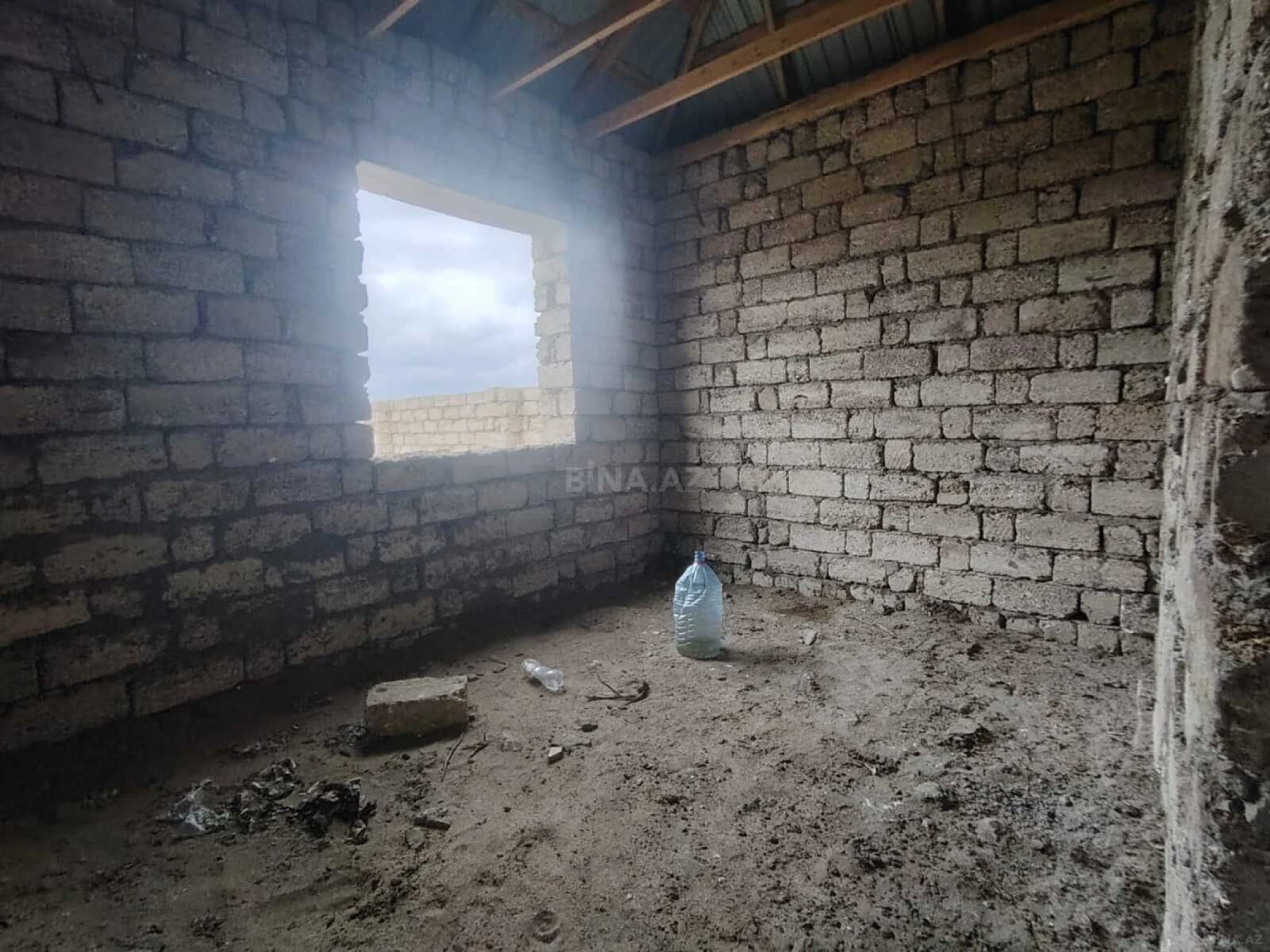 Satılır 2 otaqlı həyət evi 90 m²