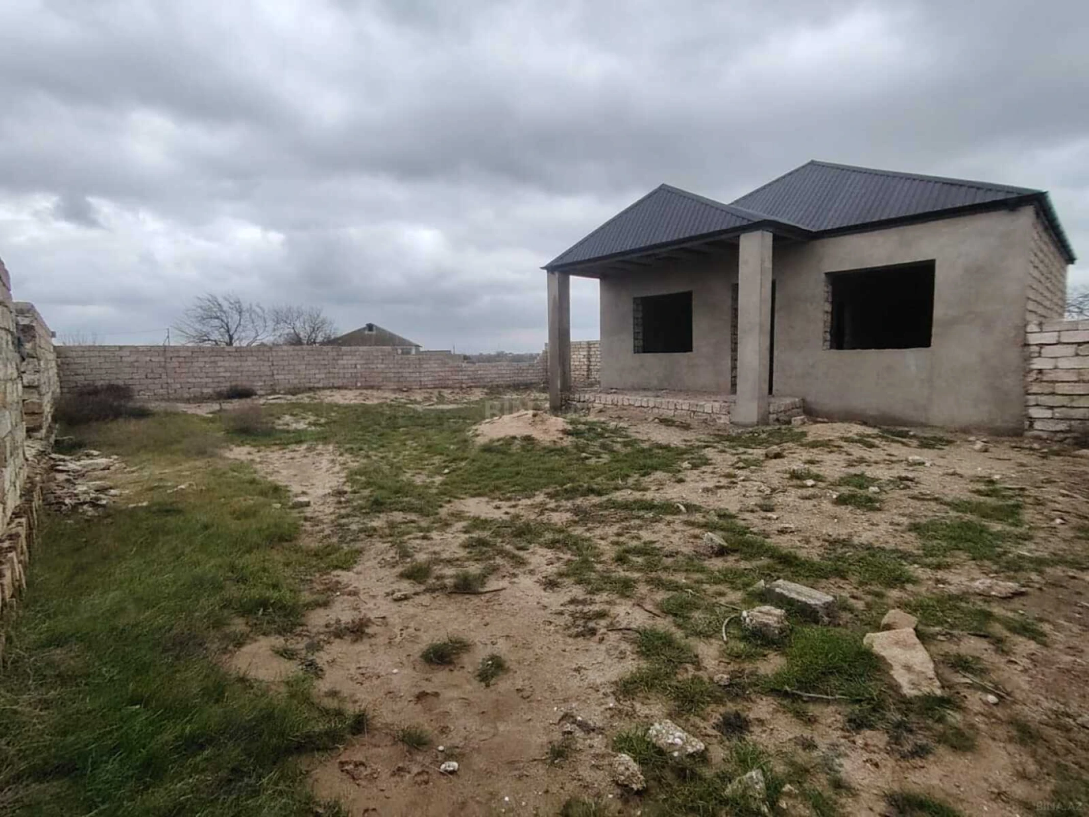 Satılır 2 otaqlı həyət evi 90 m²