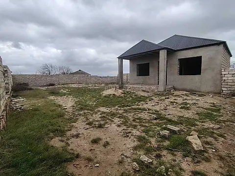 Satılır 2 otaqlı həyət evi 90 m²