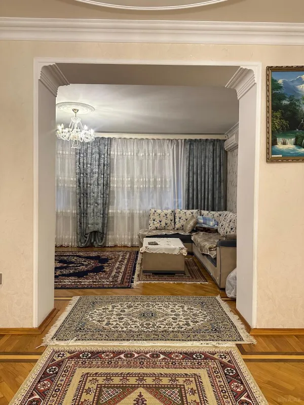Satılır 4 otaqlı mənzil 100.5 m²