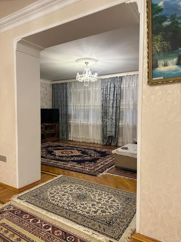 Satılır 4 otaqlı mənzil 100.5 m²
