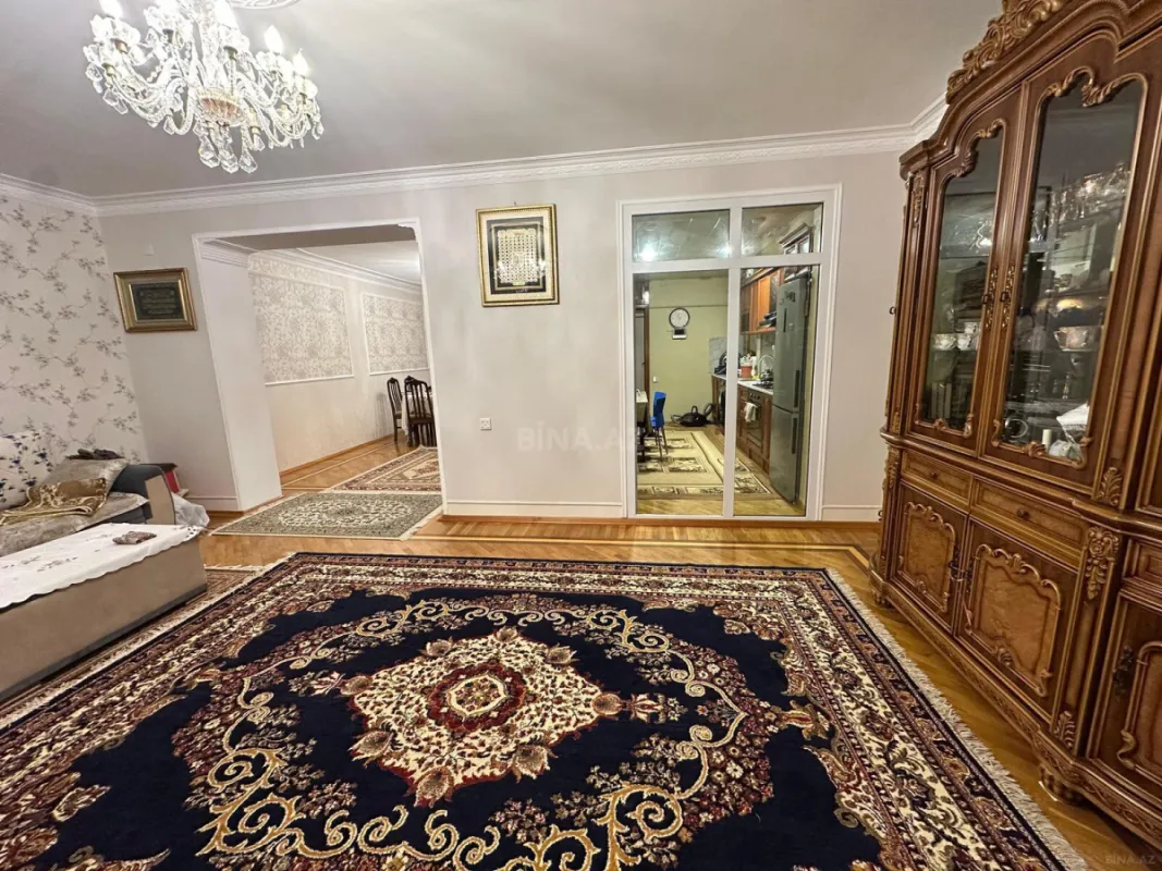 Satılır 4 otaqlı mənzil 100.5 m²