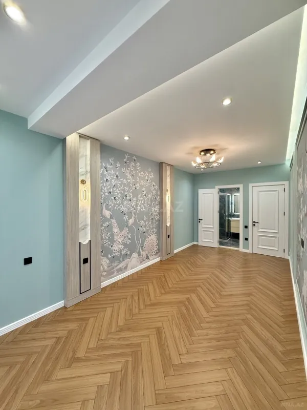 Satılır 4 otaqlı mənzil 140 m²