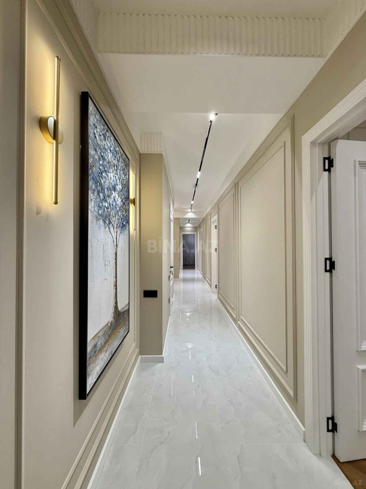 Satılır 4 otaqlı mənzil 140 m²