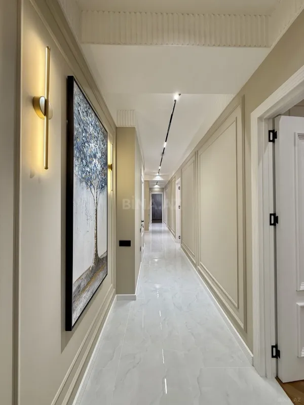 Satılır 4 otaqlı mənzil 140 m²