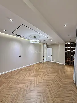 Satılır 4 otaqlı mənzil 140 m²