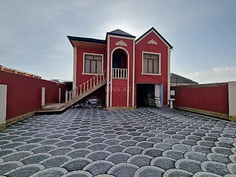 Satılır 7 otaqlı həyət evi 245 m²