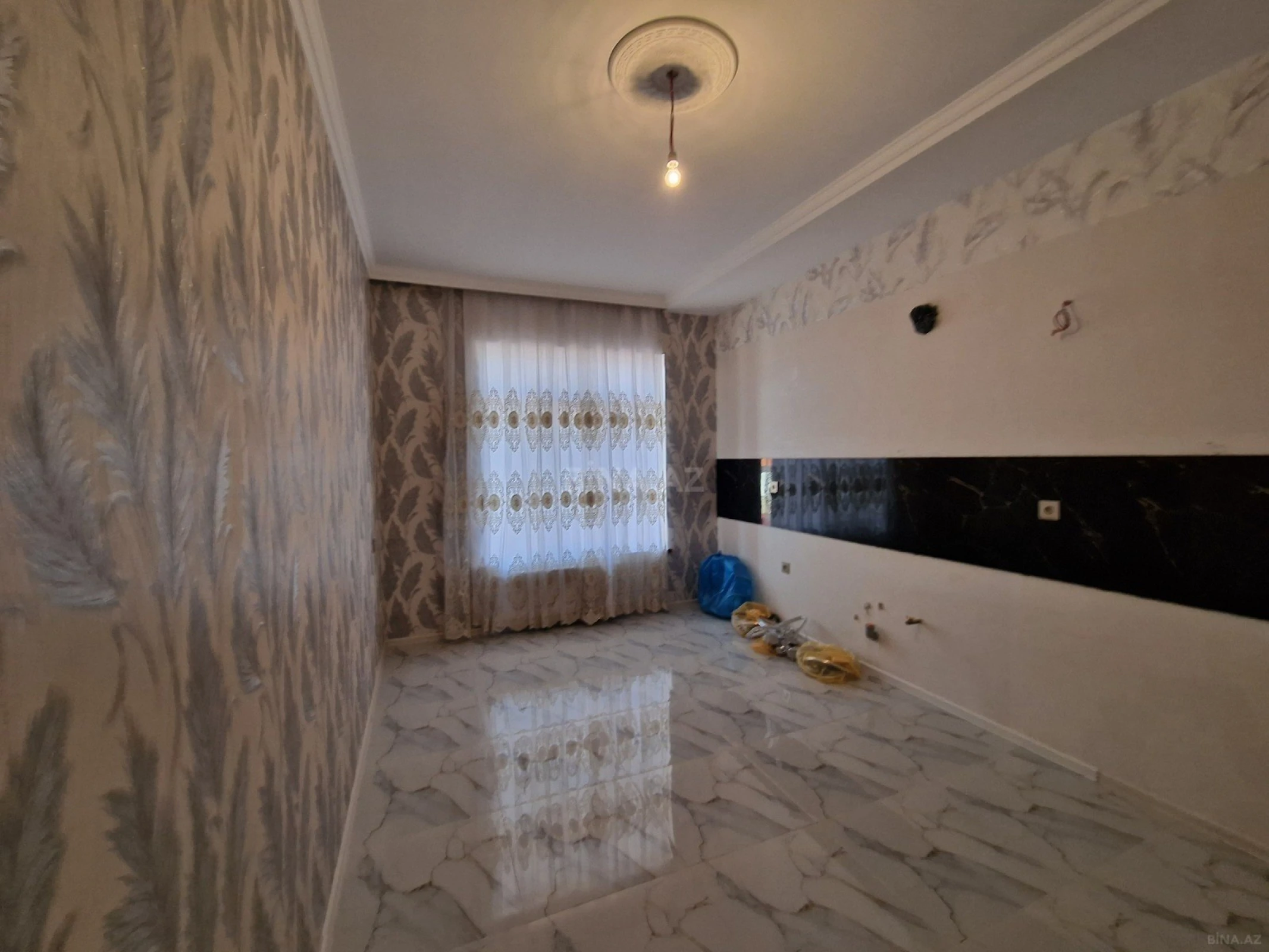 Satılır 7 otaqlı həyət evi 245 m²