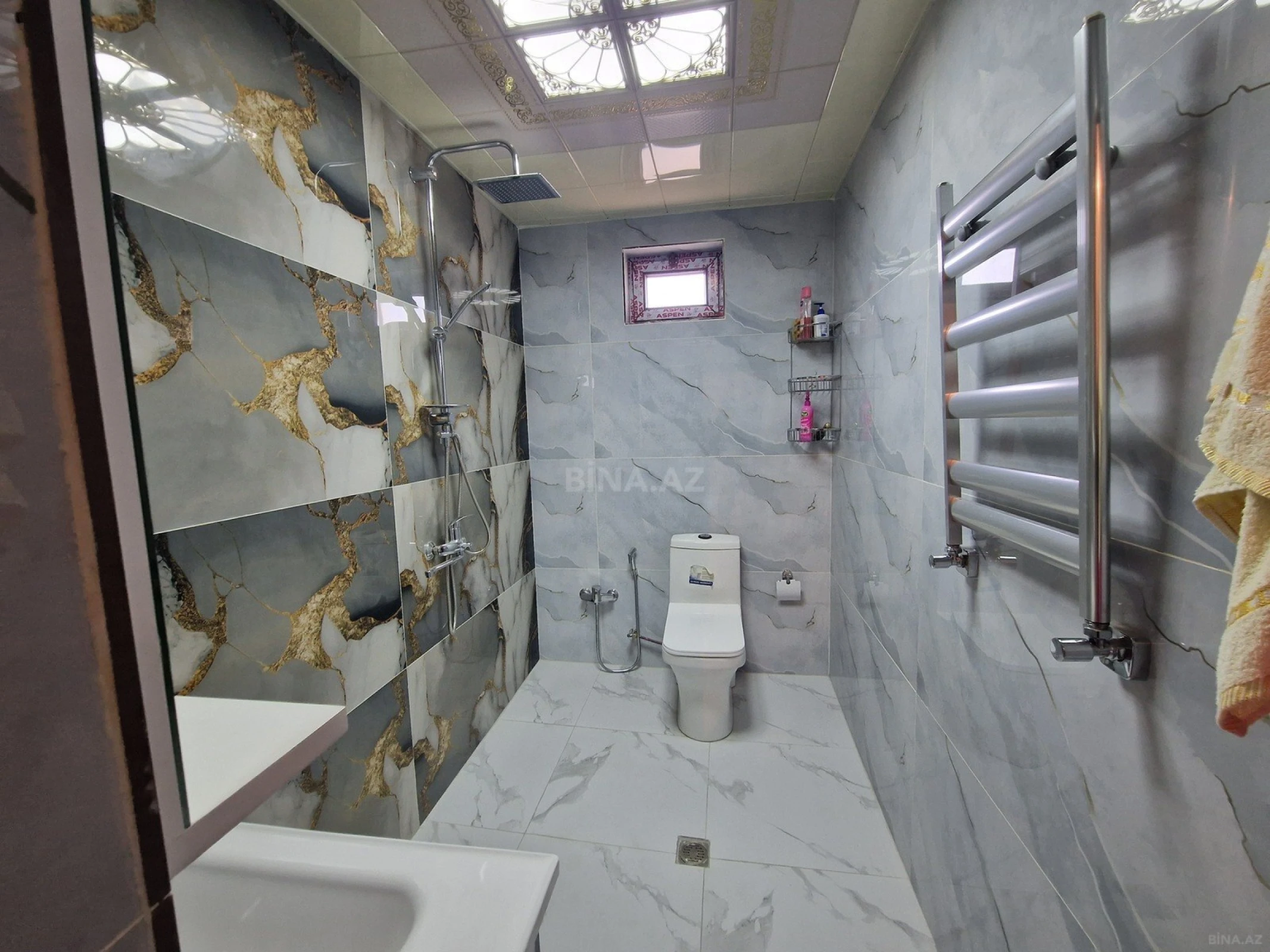 Satılır 7 otaqlı həyət evi 245 m²