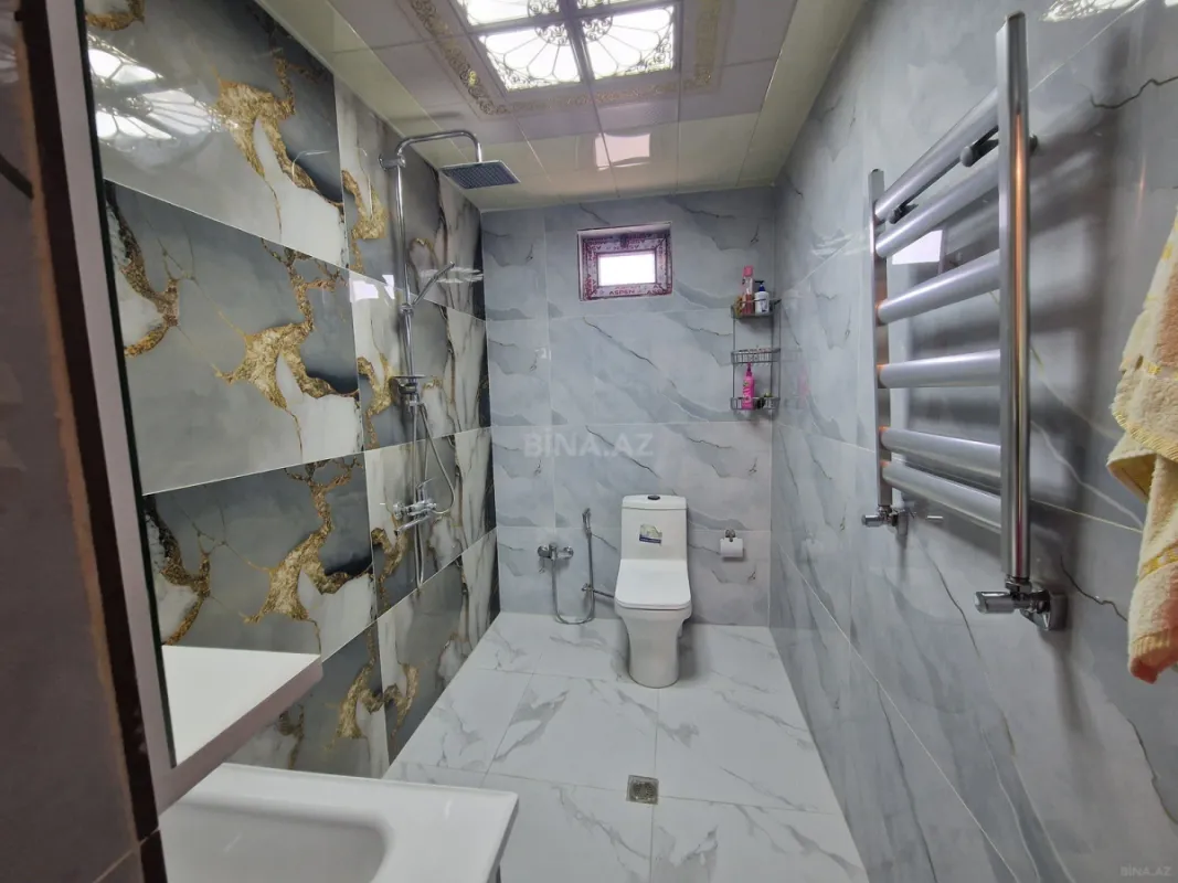 Satılır 7 otaqlı həyət evi 245 m²