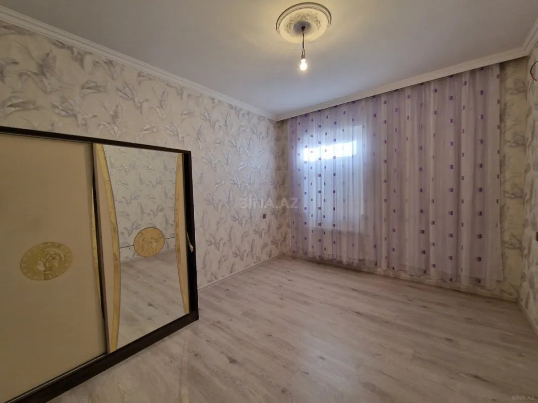 Satılır 7 otaqlı həyət evi 245 m²
