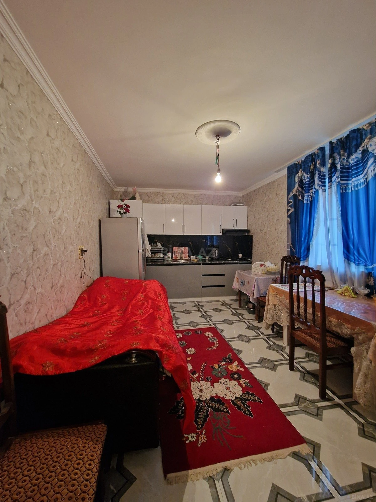 Satılır 7 otaqlı həyət evi 245 m²