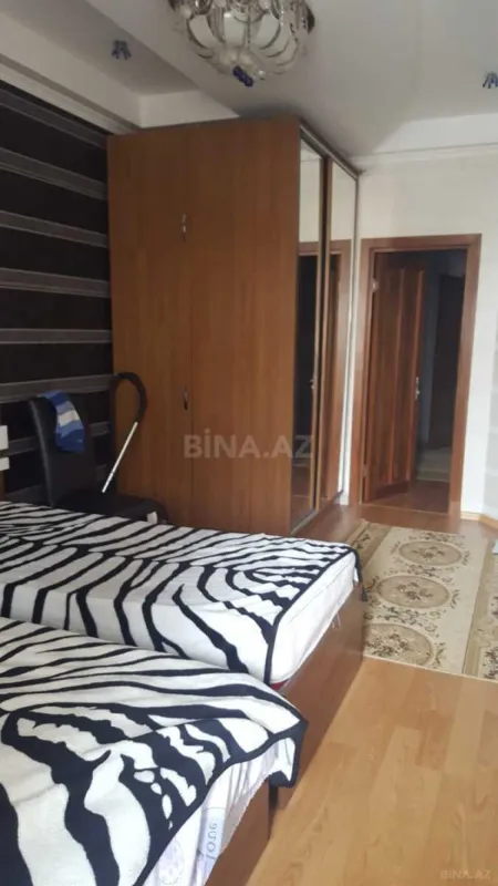 Satılır 3 otaqlı mənzil 95 m²