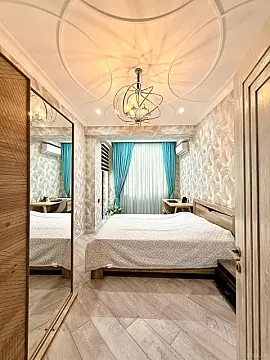 Satılır 4 otaqlı mənzil 145 m²