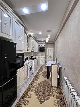 Satılır 3 otaqlı mənzil 140 m²