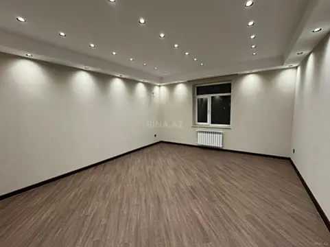 Satılır 3 otaqlı mənzil 135 m²