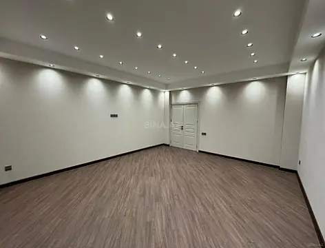 Satılır 3 otaqlı mənzil 135 m²