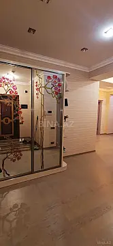 Satılır 4 otaqlı mənzil 170 m²