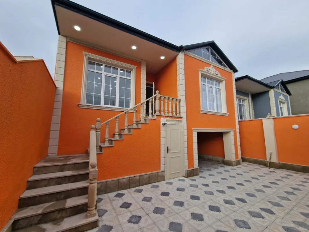 Satılır 4 otaqlı həyət evi 124 m²