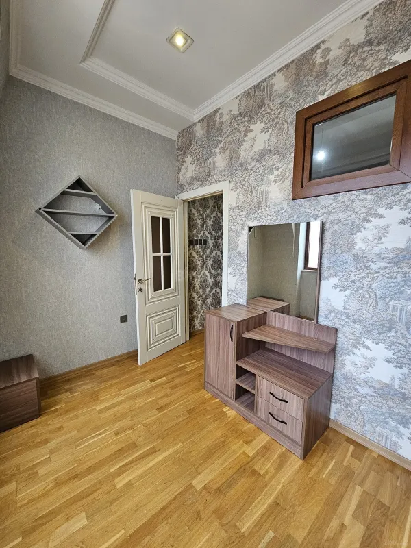 Satılır 2 otaqlı mənzil 55 m²