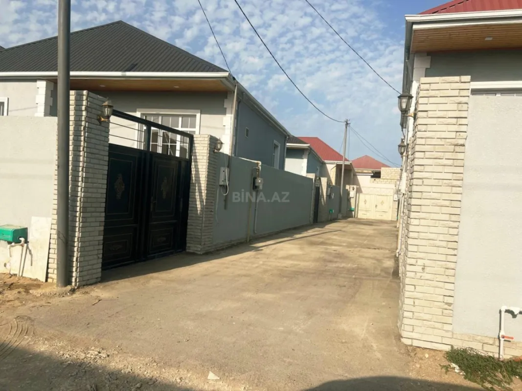 Satılır 4 otaqlı həyət evi 108 m²