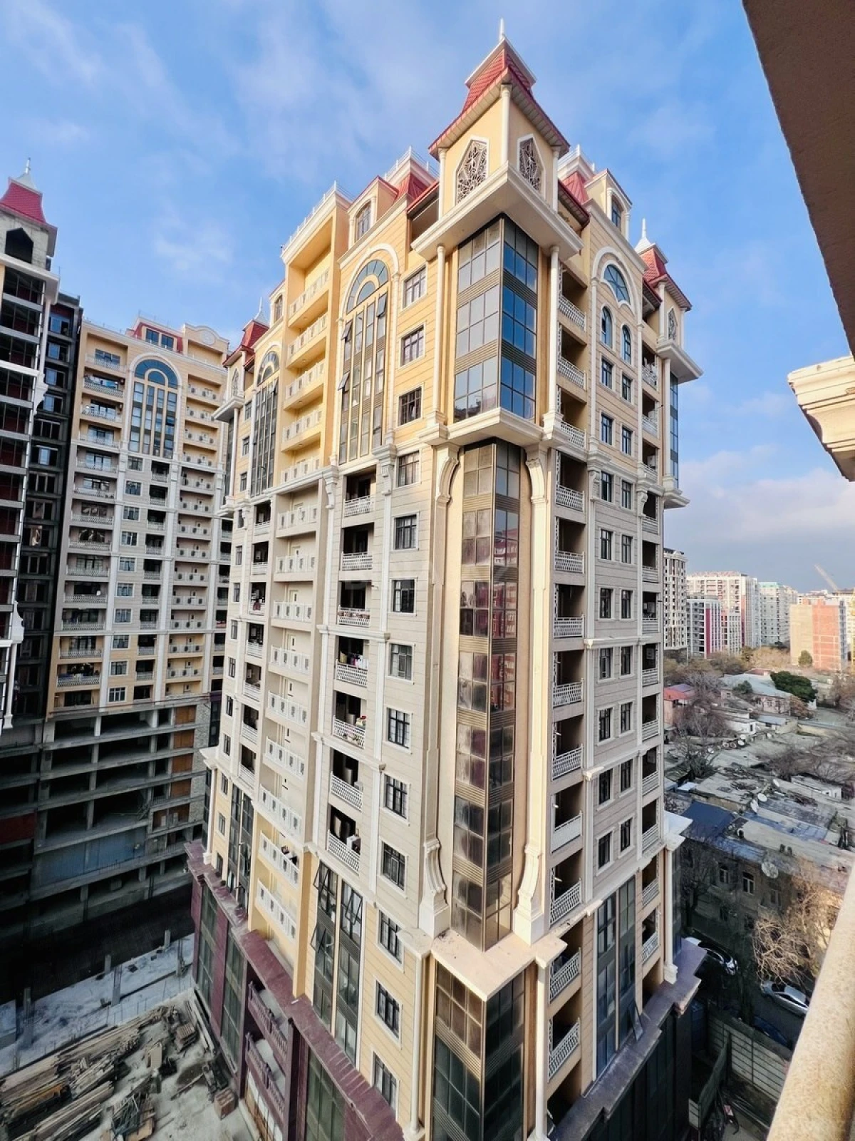Satılır 3 otaqlı mənzil 87 m²