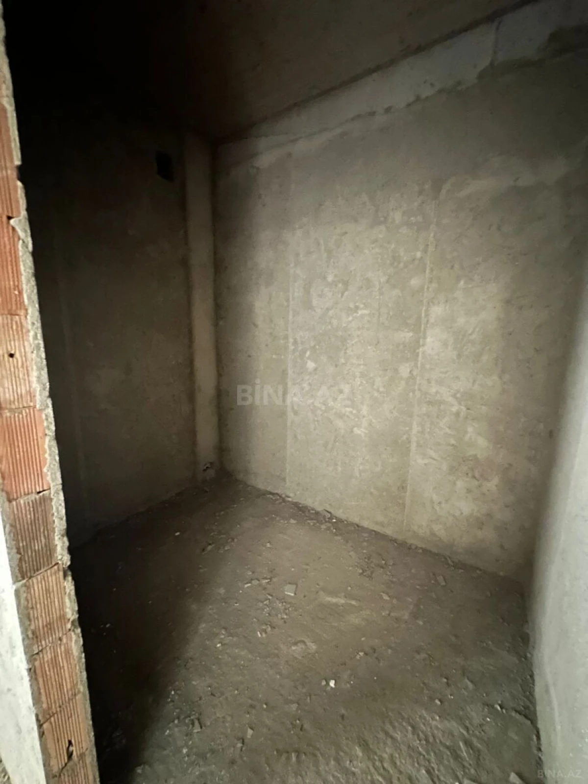 Satılır 2 otaqlı mənzil 77 m²