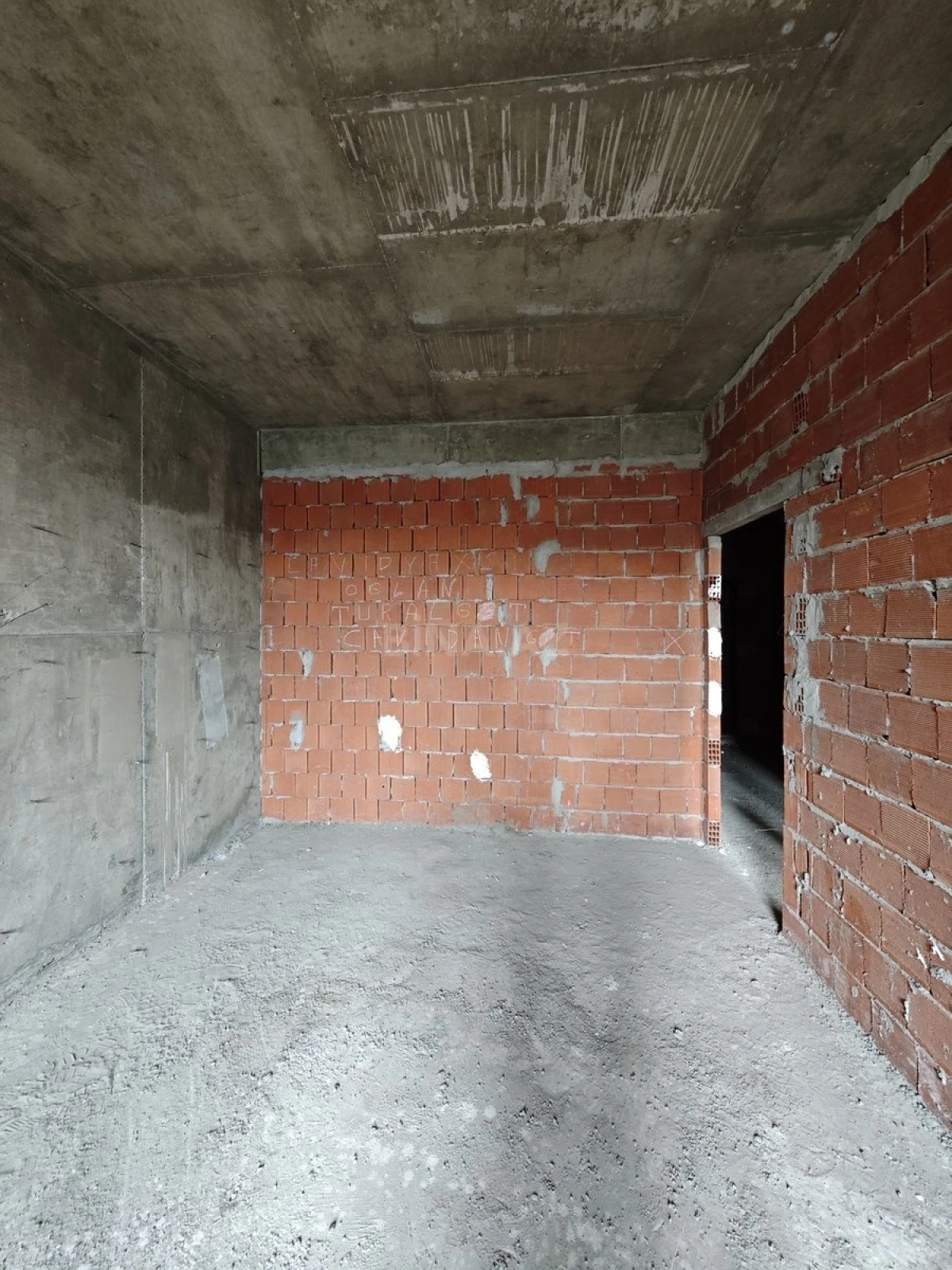 Satılır 2 otaqlı mənzil 65.3 m²