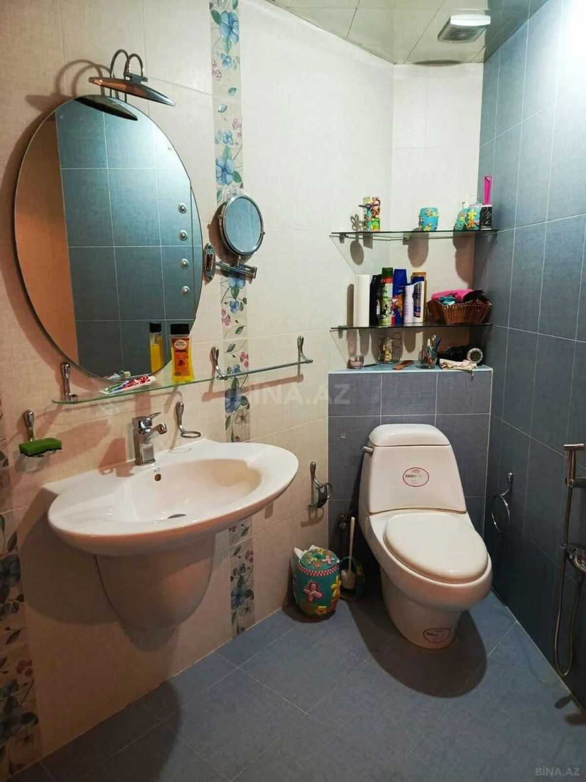 Satılır 4 otaqlı mənzil 180 m²