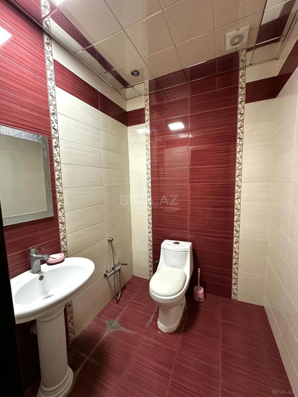 Satılır 3 otaqlı mənzil 125 m²