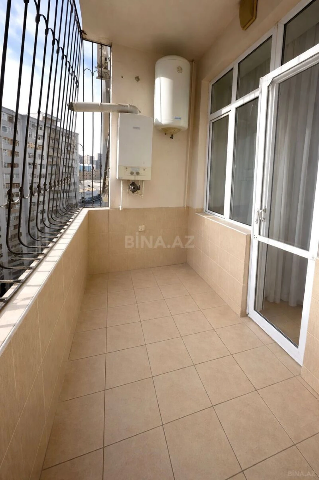 Satılır 3 otaqlı mənzil 125 m²