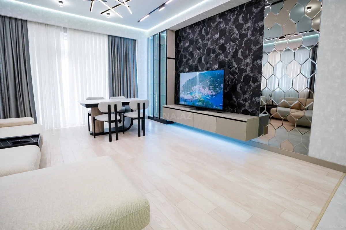 Kirayə verilir 3 otaqlı mənzil 120 m²