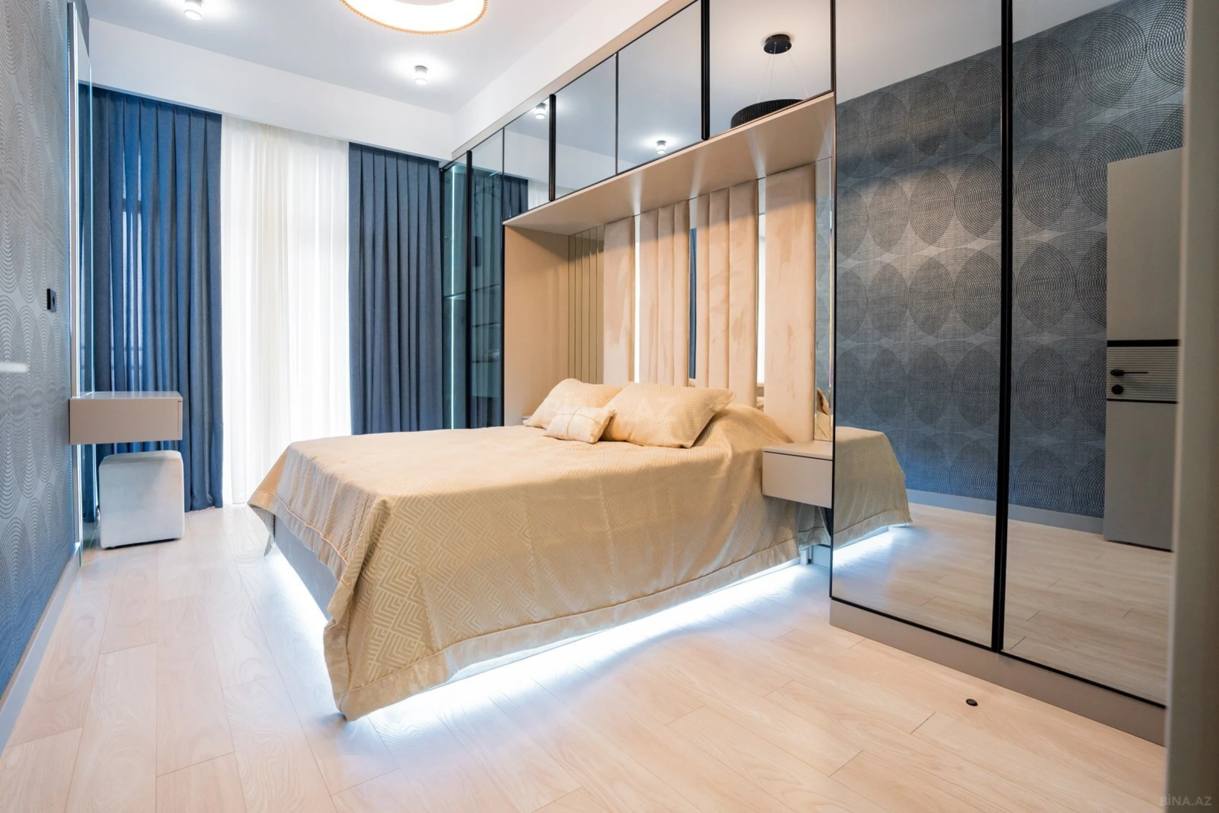 Kirayə verilir 3 otaqlı mənzil 120 m²