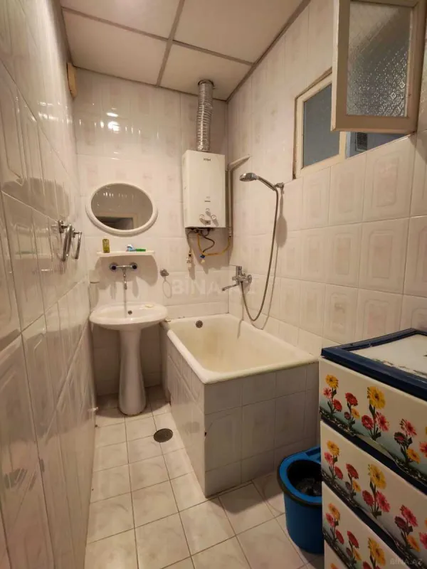 Kirayə verilir 2 otaqlı mənzil 65 m²