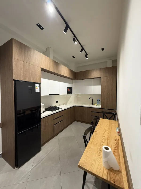 Kirayə verilir 3 otaqlı ofis 124 m²