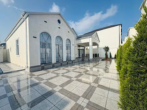 Satılır 4 otaqlı həyət evi 250 m² — Bakı, Novxanı 4 otaq 250.00 m²