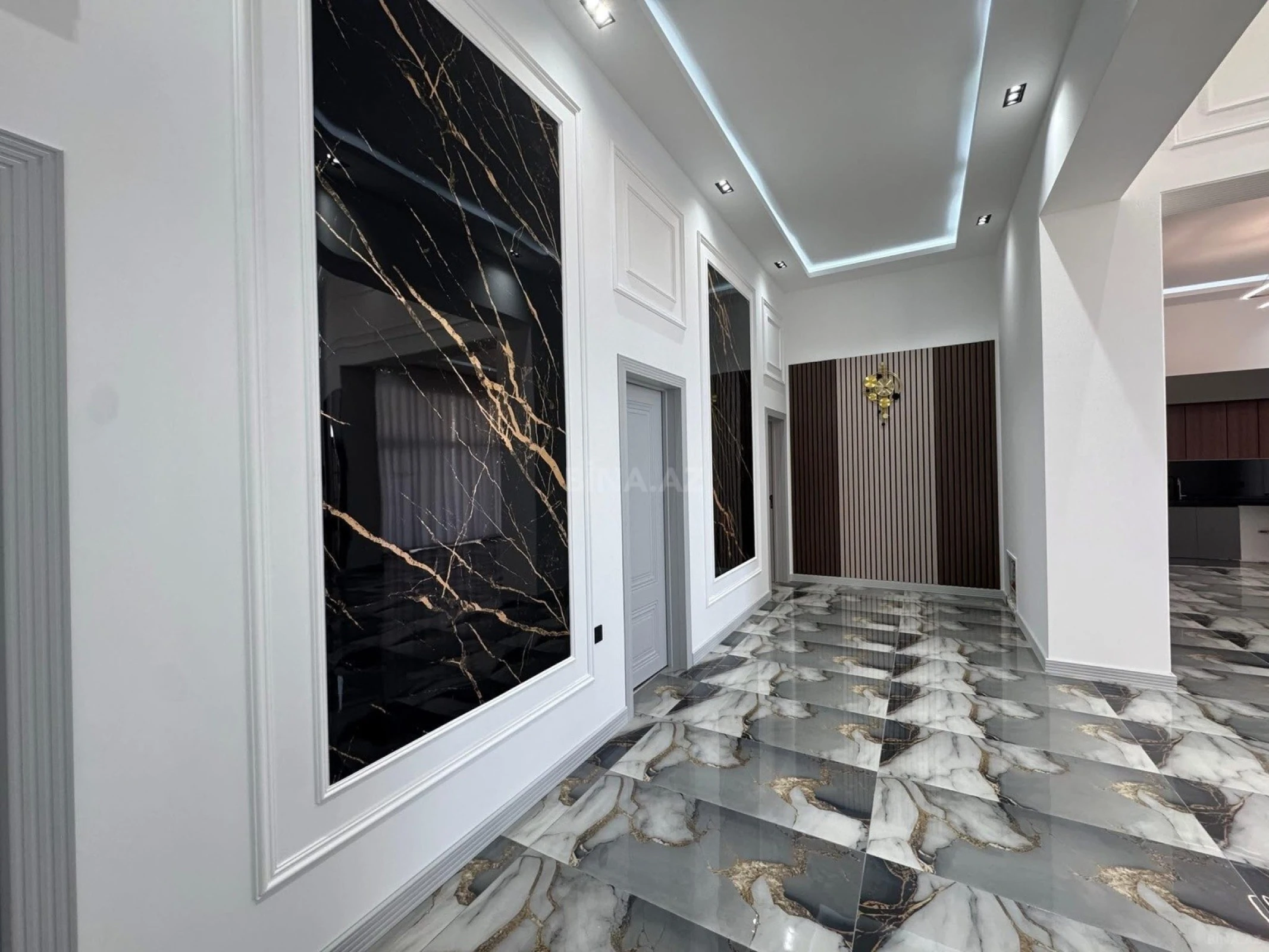 Satılır 4 otaqlı həyət evi 250 m²