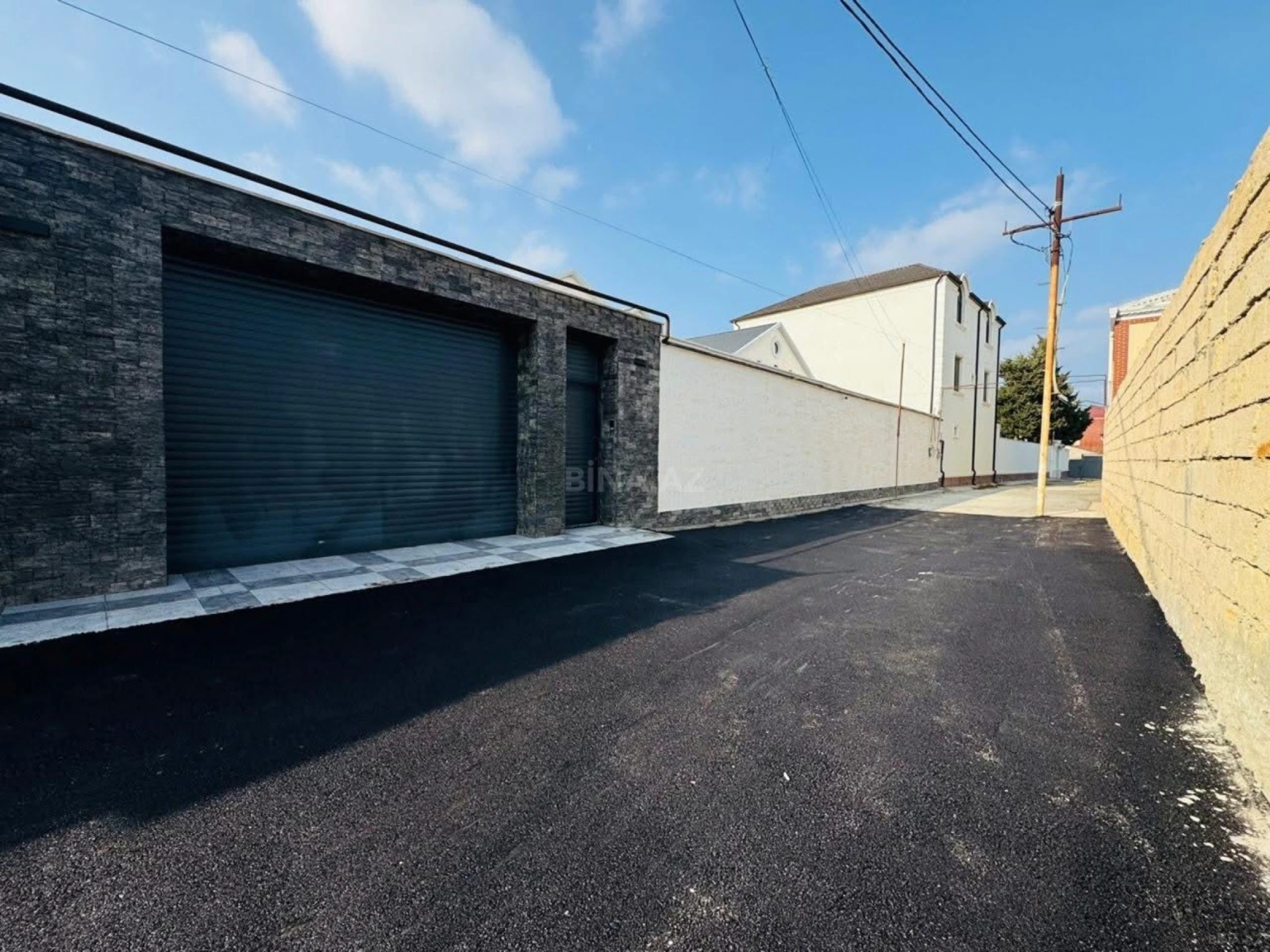 Satılır 4 otaqlı həyət evi 250 m²