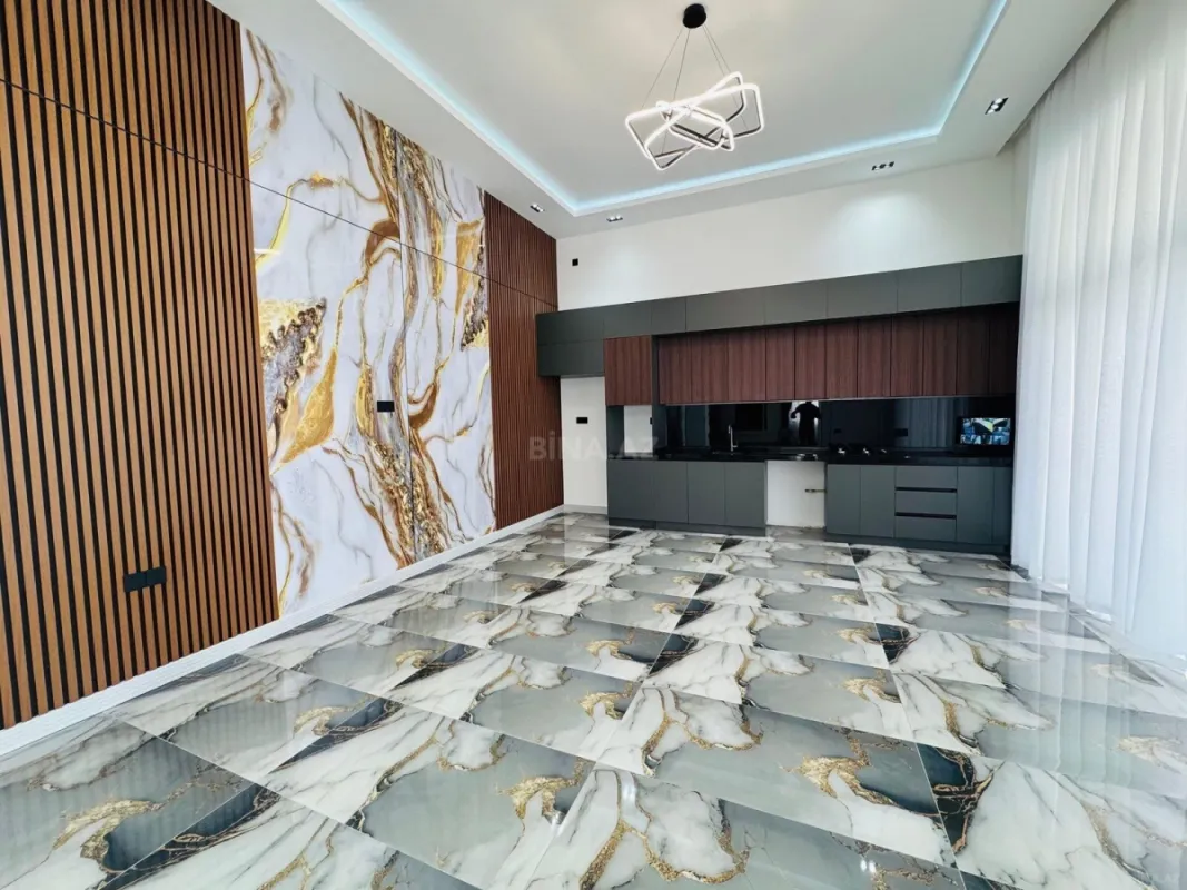 Satılır 4 otaqlı həyət evi 250 m²