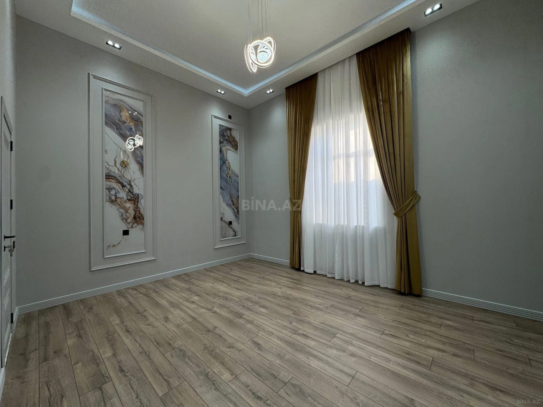Satılır 4 otaqlı həyət evi 250 m²