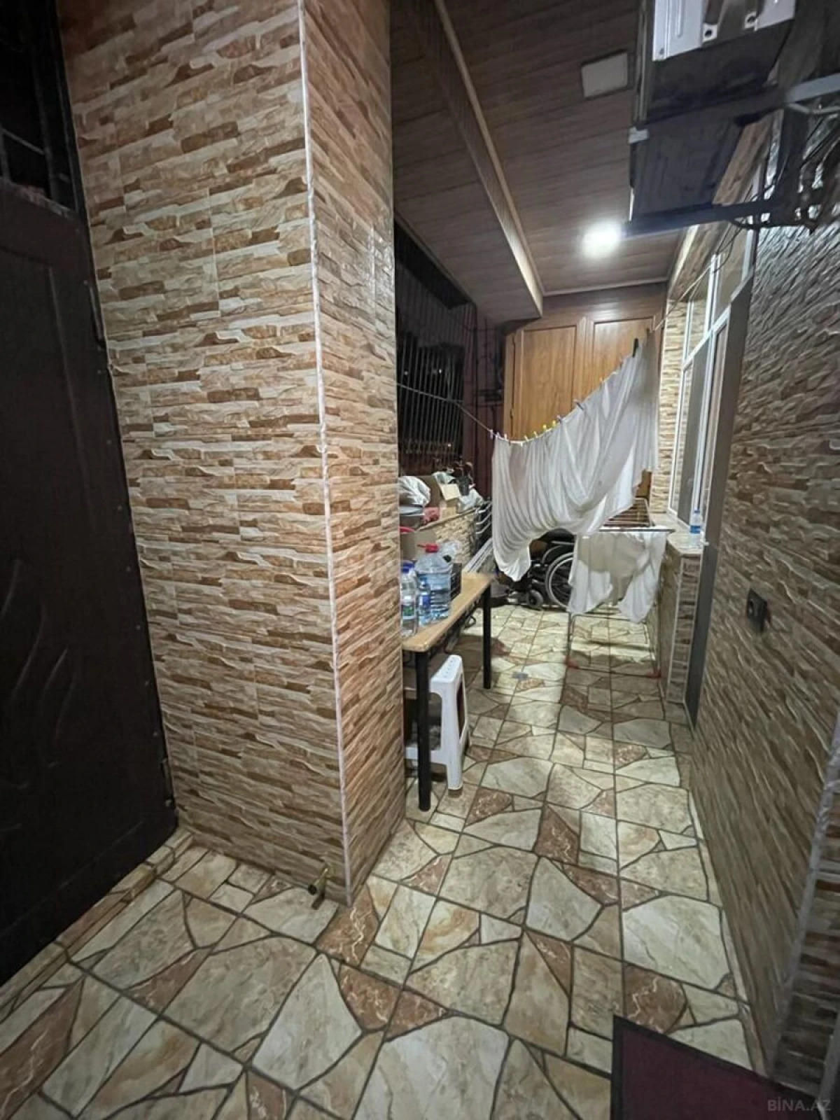 Satılır 2 otaqlı mənzil 114 m²