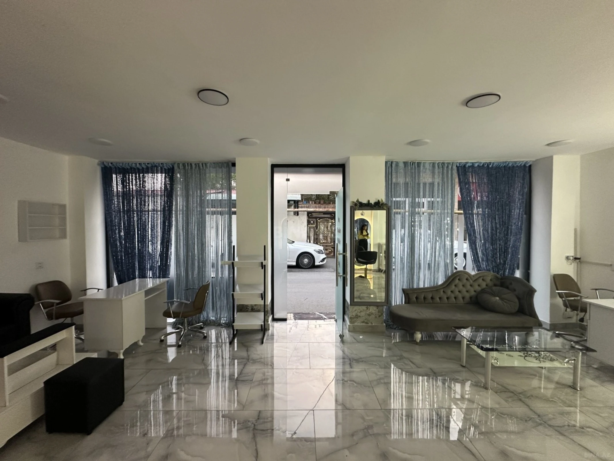 Kirayə verilir obyekt 37 m²