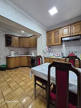 Satılır 5 otaqlı mənzil 130 m²