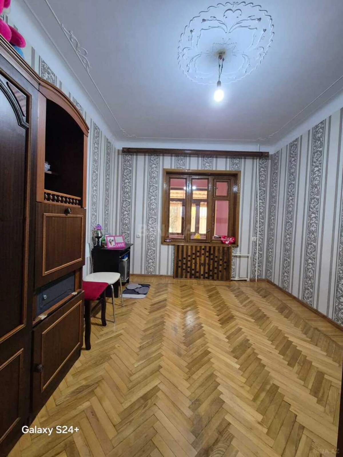 Satılır 5 otaqlı mənzil 130 m²
