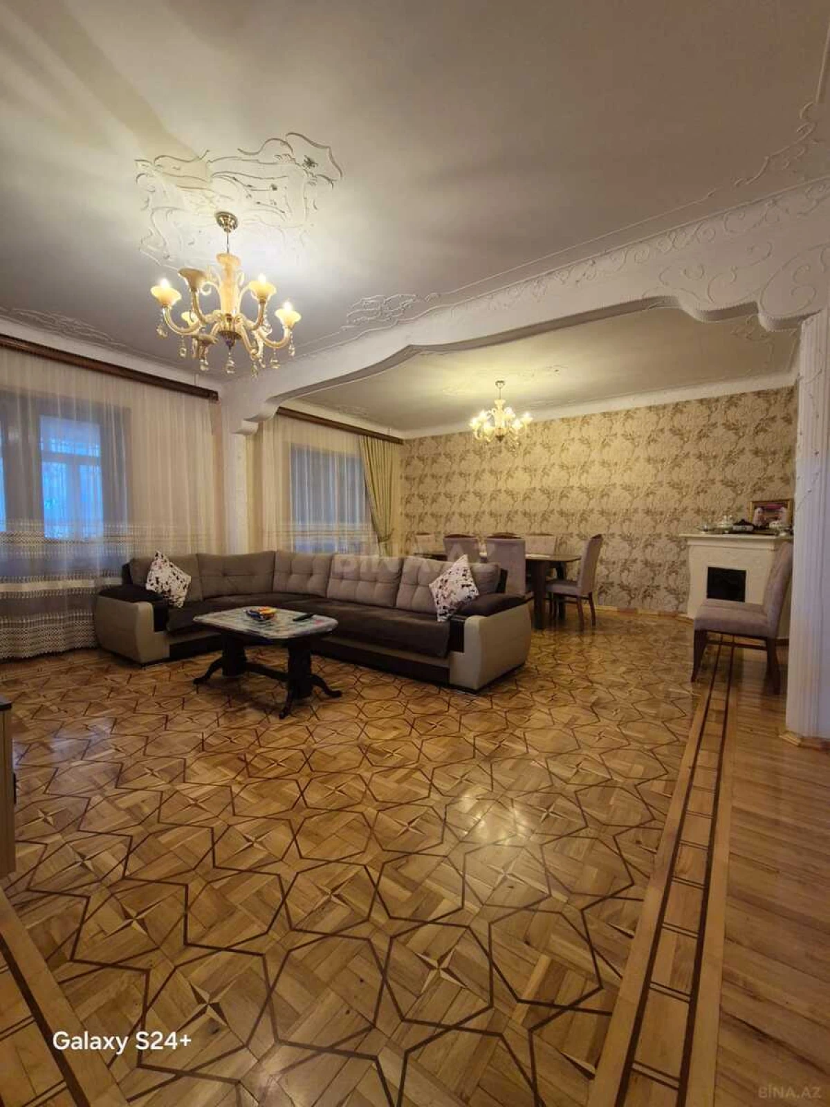 Satılır 5 otaqlı mənzil 130 m²