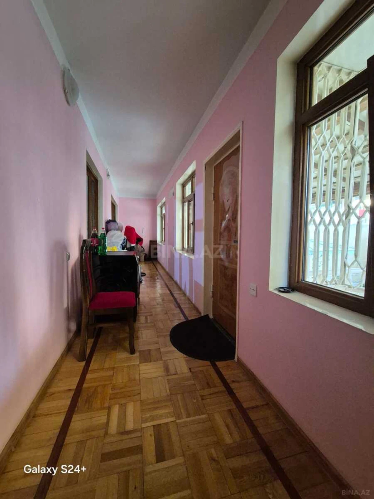 Satılır 5 otaqlı mənzil 130 m²