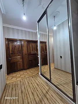 Satılır 5 otaqlı mənzil 130 m²