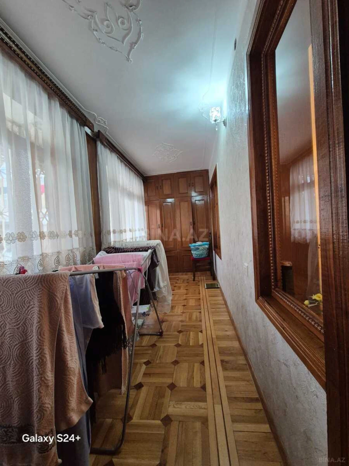 Satılır 5 otaqlı mənzil 130 m²